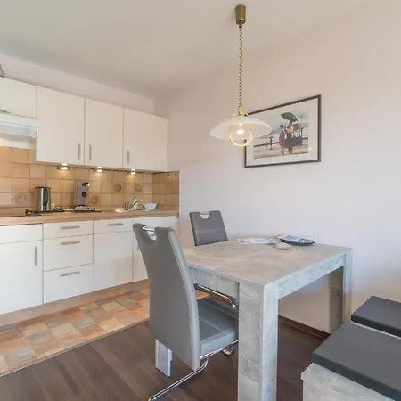 Modernes Comfort-apartment Mit Leuchtturmblick * Borkum