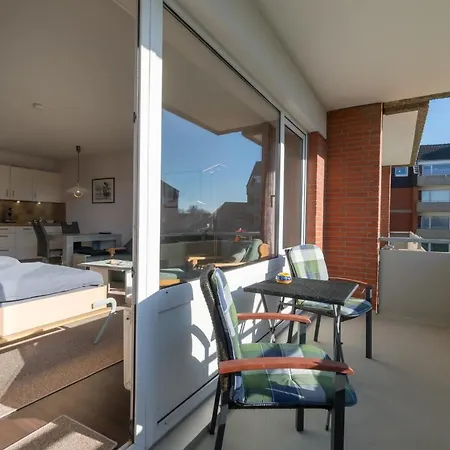 Modernes Comfort-apartment Mit Leuchtturmblick
